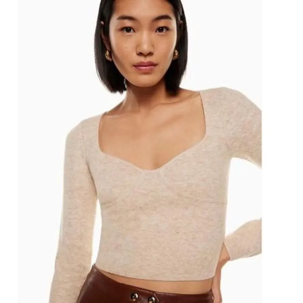 Aritzia Women's Tan and Cream Crop-top